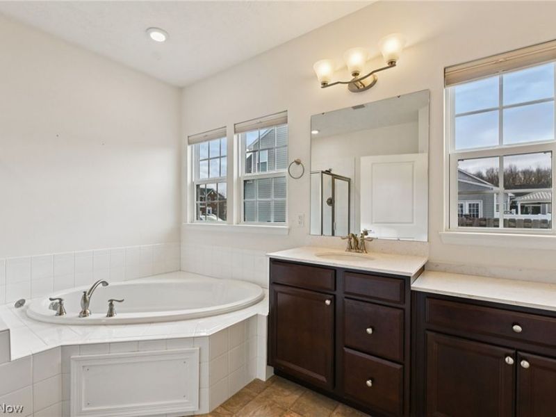 31865 Suncrest Circle, North Ridgeville, OH 44039 Photo 15