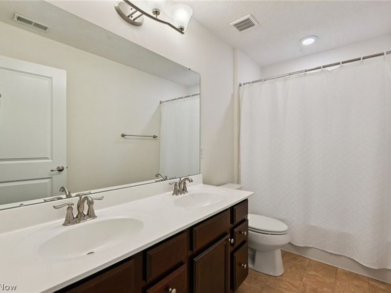 31865 Suncrest Circle, North Ridgeville, OH 44039 Photo 21