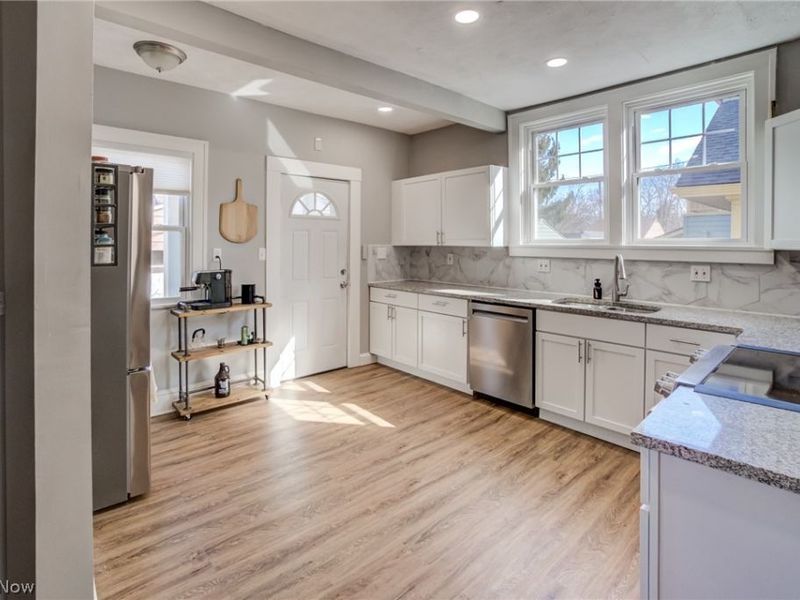 3005 Yorkshire Road, Cleveland Heights, OH 44118 Photo 2