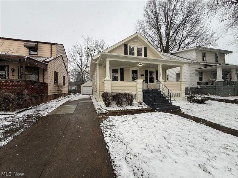 12403 Park Knoll Drive, Garfield Heights, OH 44125 Photo 2