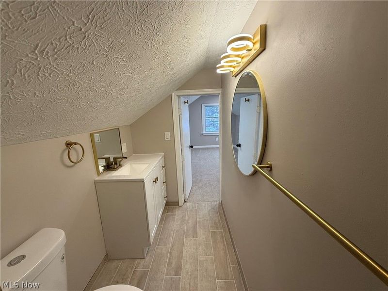 12403 Park Knoll Drive, Garfield Heights, OH 44125 Photo 20