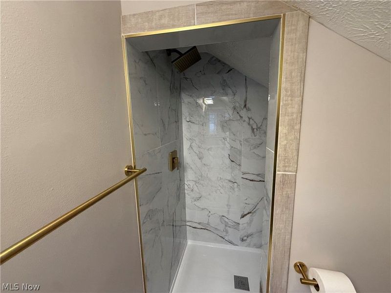 12403 Park Knoll Drive, Garfield Heights, OH 44125 Photo 21