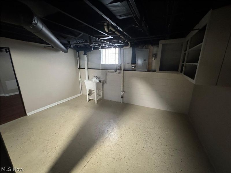 12403 Park Knoll Drive, Garfield Heights, OH 44125 Photo 27