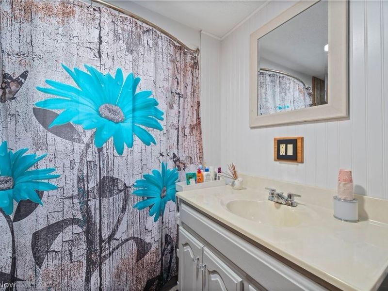 347 Ohio Street , Elyria, OH 44035 Photo 24