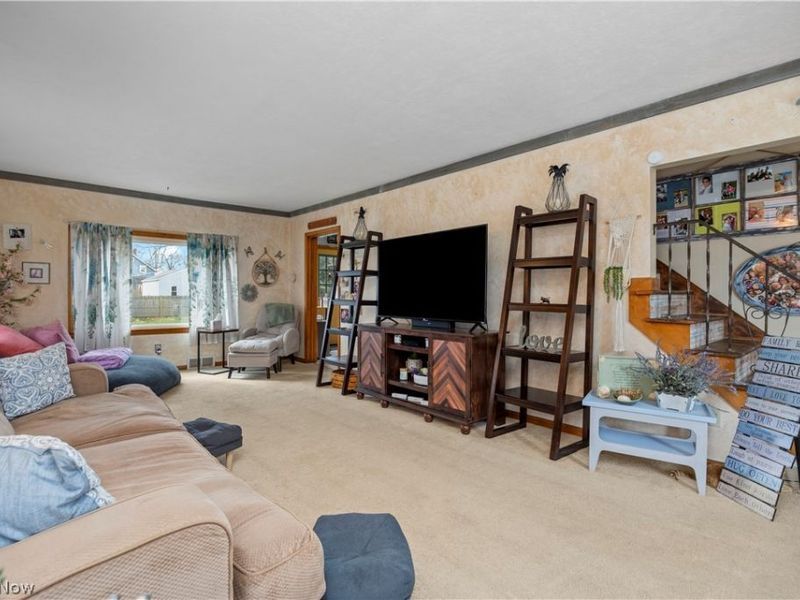 347 Ohio Street , Elyria, OH 44035 Photo 3