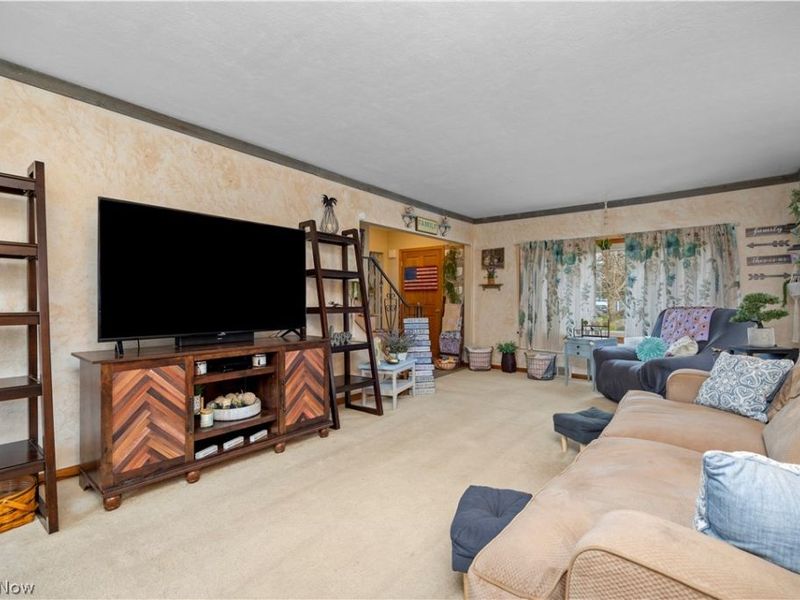 347 Ohio Street , Elyria, OH 44035 Photo 4