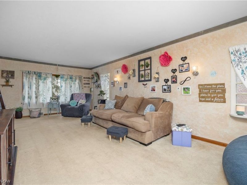 347 Ohio Street , Elyria, OH 44035 Photo 5