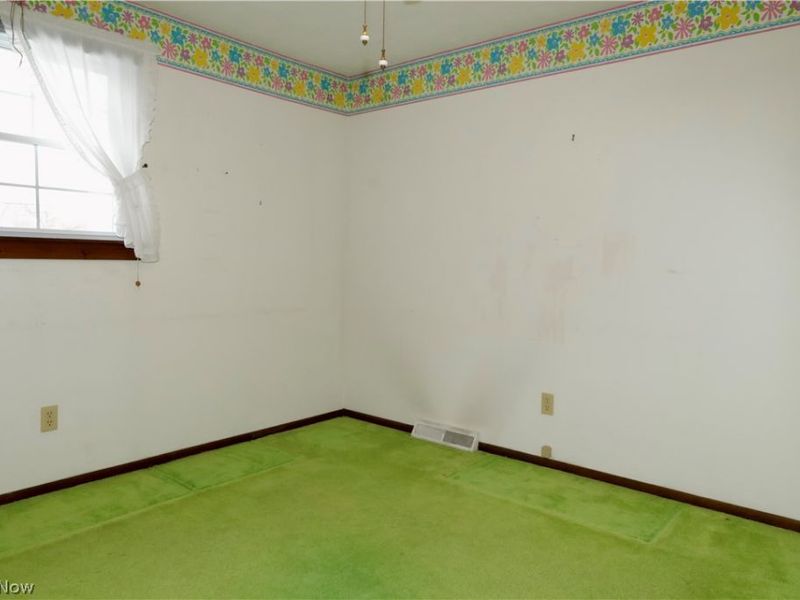 693 Idlewood Avenue , Sheffield Lake, OH 44054 Photo 12