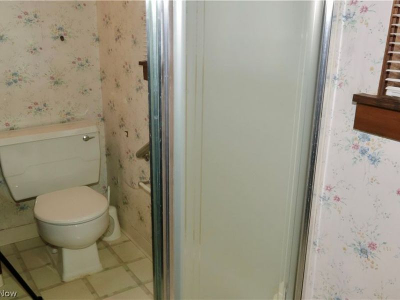 693 Idlewood Avenue , Sheffield Lake, OH 44054 Photo 18