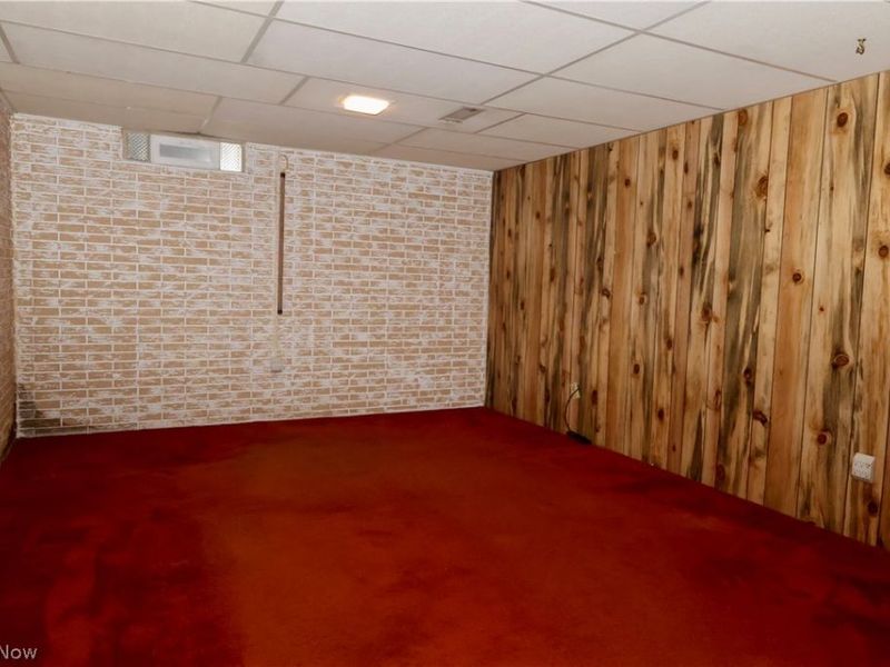 693 Idlewood Avenue , Sheffield Lake, OH 44054 Photo 21