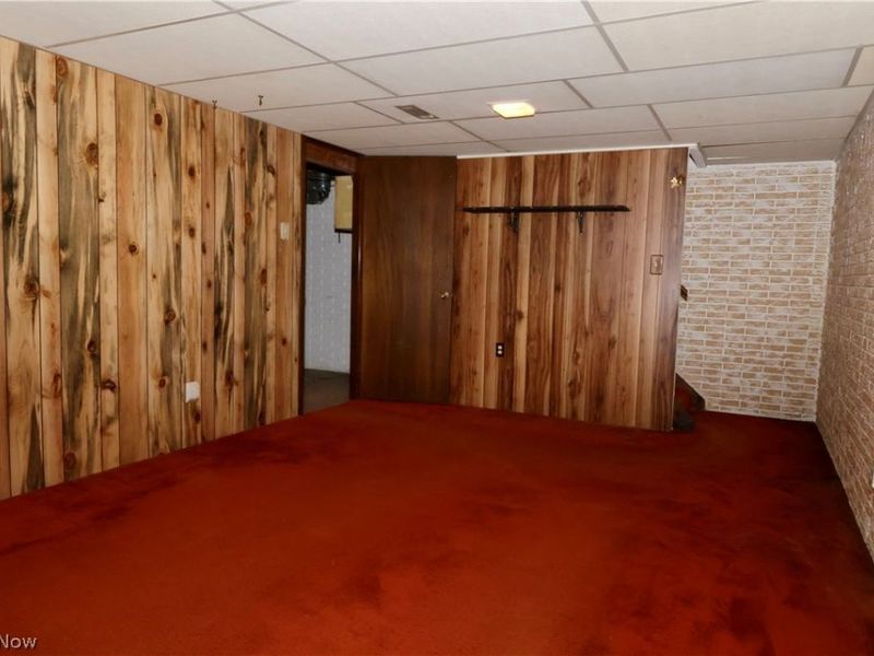 693 Idlewood Avenue , Sheffield Lake, OH 44054 Photo 22