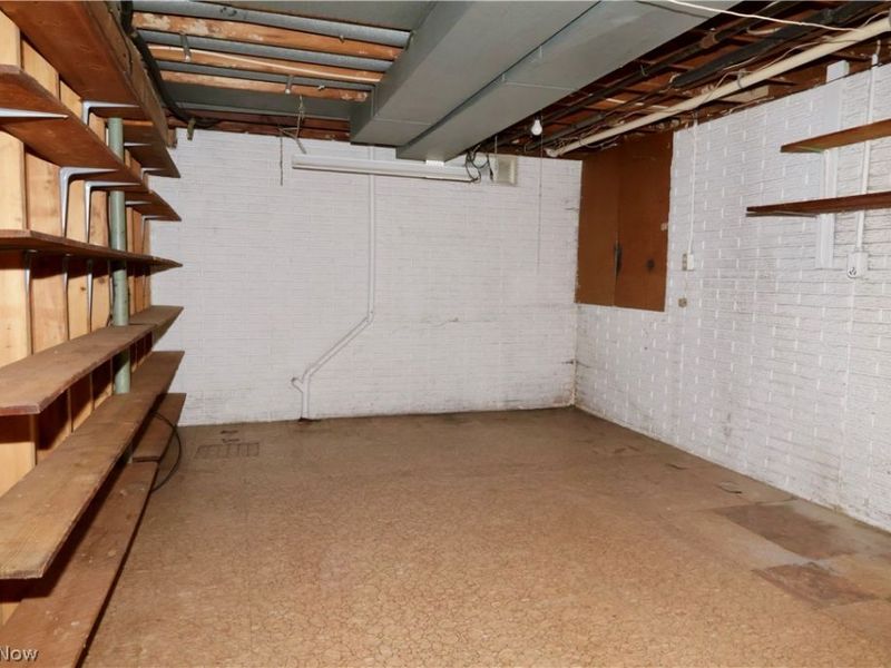 693 Idlewood Avenue , Sheffield Lake, OH 44054 Photo 25