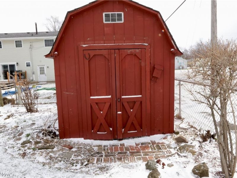 693 Idlewood Avenue , Sheffield Lake, OH 44054 Photo 29