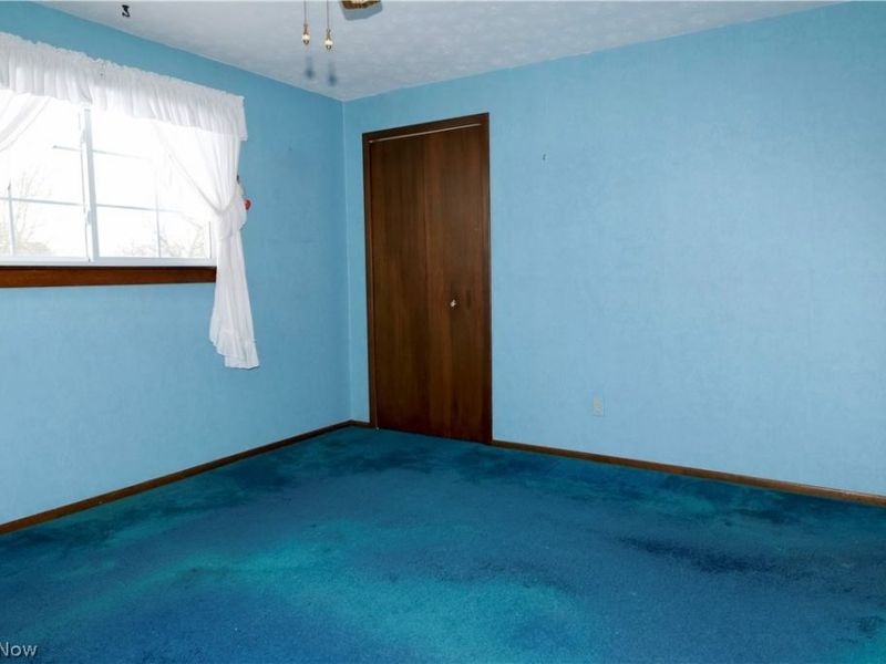 693 Idlewood Avenue , Sheffield Lake, OH 44054 Photo 9