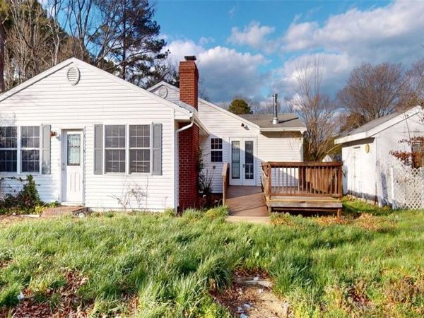 1678 Fitchetts Wharf Road , Moon, VA 23119