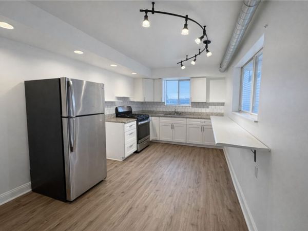 1921 Shamokin St, Pittsburgh, PA 15203