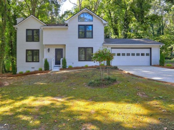 1879 Lake Chase Lane, Jonesboro, GA 30236