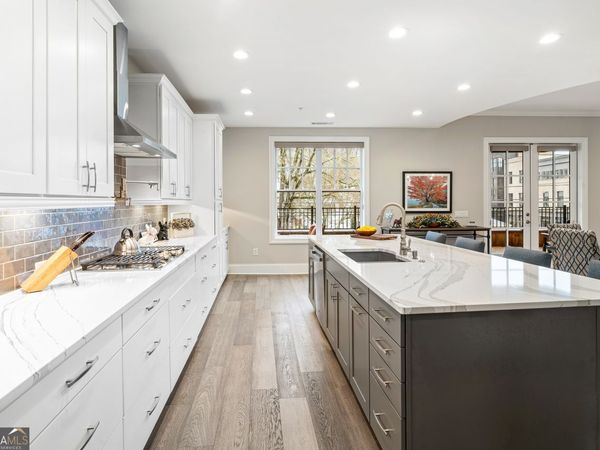 8255 Main Street, Woodstock, GA 30188