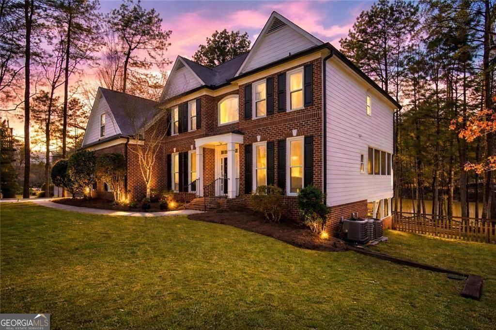 590 Woodbrook Way, Lawrenceville, GA 30043 Main Photo