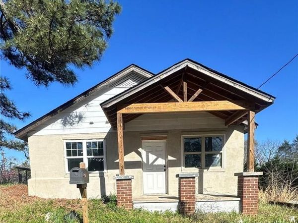 157 Taylor Street, Toccoa, GA 30577