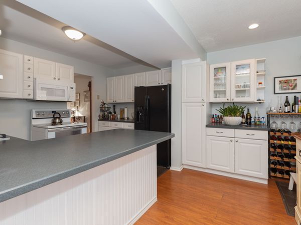 2 South, Unit 2, Woodbury, CT 06798