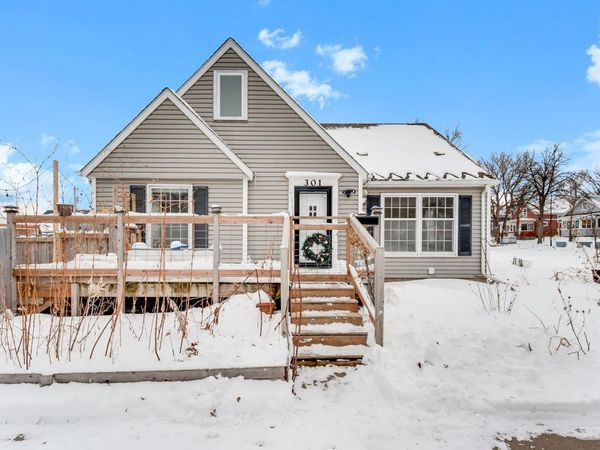 301 E 40th Street, Minneapolis, MN 55409