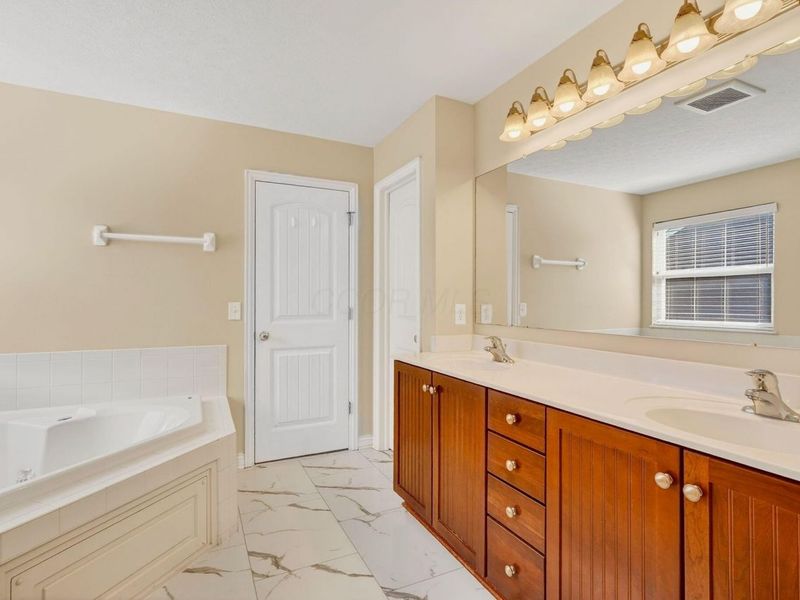 7616 Affirmed Court, Lewis Center, OH 43035 Photo 73