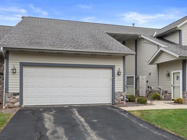 5384 S Hidden DRIVE, Unit A, Greenfield, WI 53221
