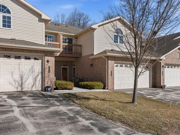 17940 W Jacobs Ridge COURT, New Berlin, WI 53146