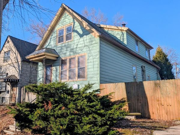 2545 N Pierce STREET, Milwaukee, WI 53212