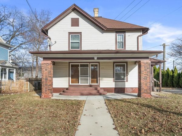 2010 Division STREET, East Troy, WI 53120