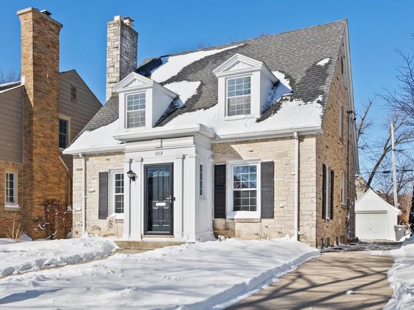 5453 N Shoreland AVENUE, Whitefish Bay, WI 53217