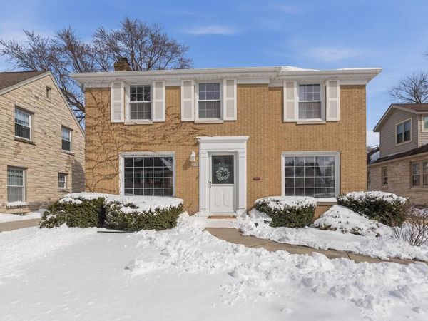 2416 N 91st STREET, Wauwatosa, WI 53226