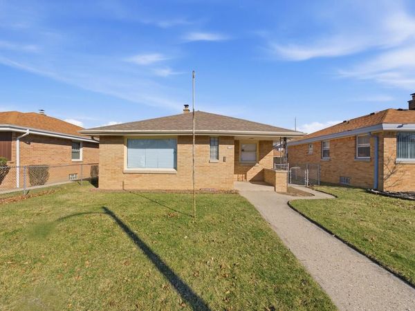 5136 N 69th STREET, Milwaukee, WI 53218