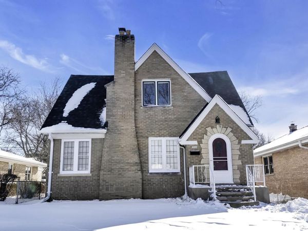 2066 S 107th STREET, West Allis, WI 53227