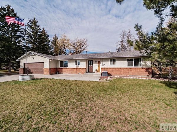 750 S Milton Avenue, SHELLEY, ID 83274