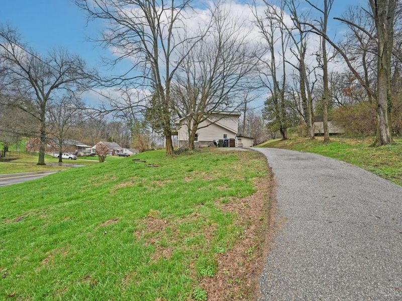 3964 Hubble Road, Green Township, OH 45247 Photo 2