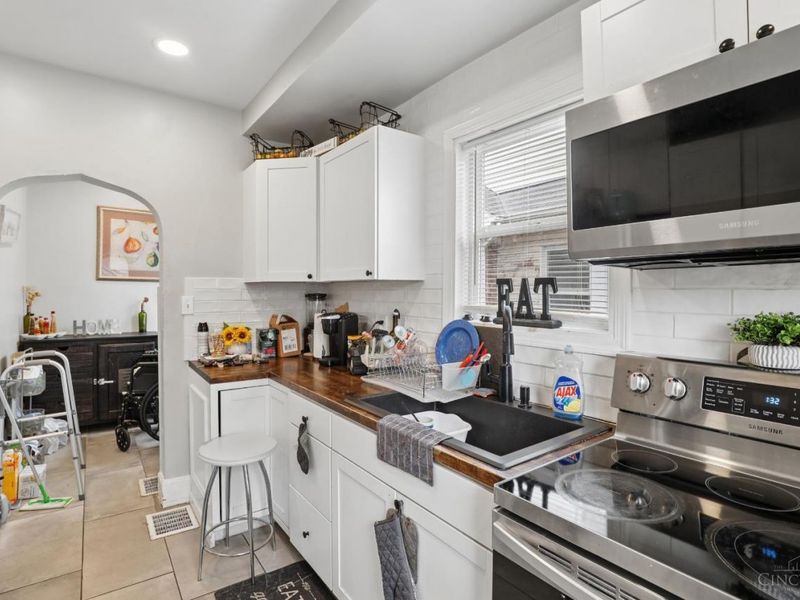 1858 Garden Lane, Cincinnati, OH 45237 Photo 12