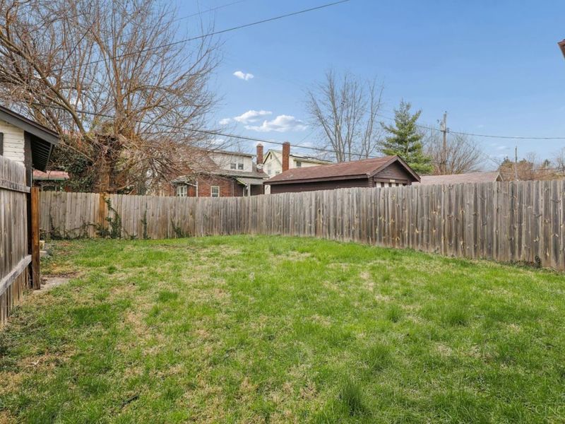 1858 Garden Lane, Cincinnati, OH 45237 Photo 27