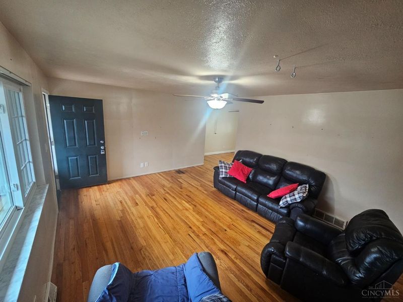 860 Sarbrook Drive, Springfield Twp., OH 45231 Photo 6