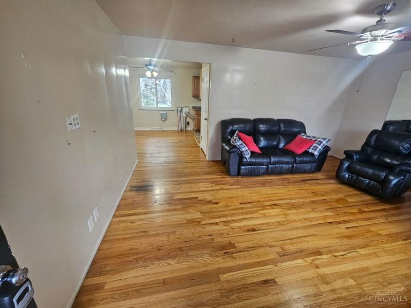 860 Sarbrook Drive, Springfield Twp., OH 45231 Photo 8