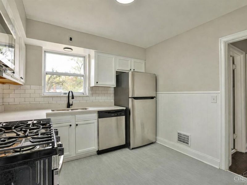 6402 Mayflower Avenue, Golf Manor, OH 45237 Photo 14