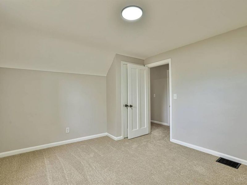 6402 Mayflower Avenue, Golf Manor, OH 45237 Photo 19