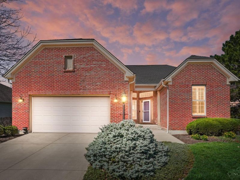 8338 Jeannes Creek Lane, West Chester, OH 45069 Photo 1