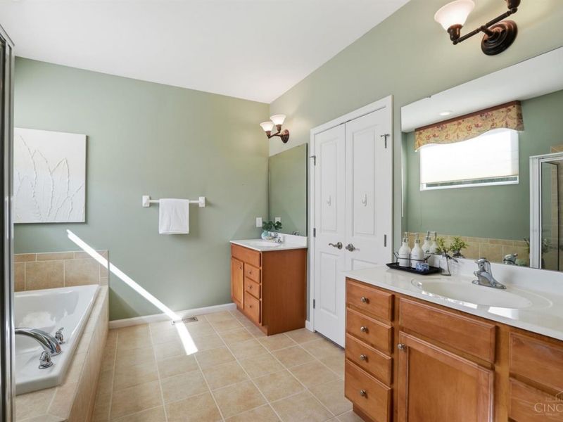 8338 Jeannes Creek Lane, West Chester, OH 45069 Photo 29