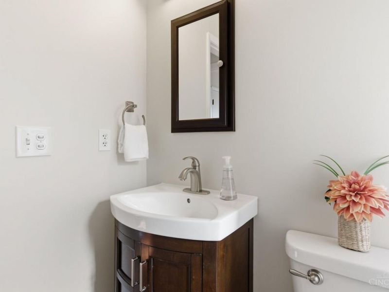 9216 Grandview Avenue, Blue Ash, OH 45242 Photo 22