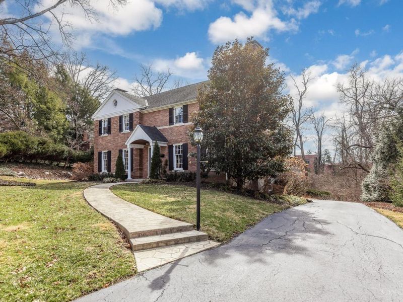 3561 Bayard Drive, Cincinnati, OH 45208 Photo 3