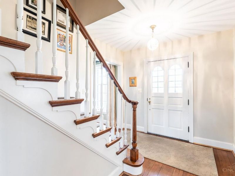 3561 Bayard Drive, Cincinnati, OH 45208 Photo 5