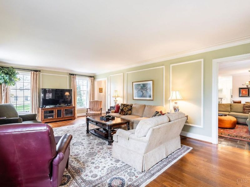 3561 Bayard Drive, Cincinnati, OH 45208 Photo 8