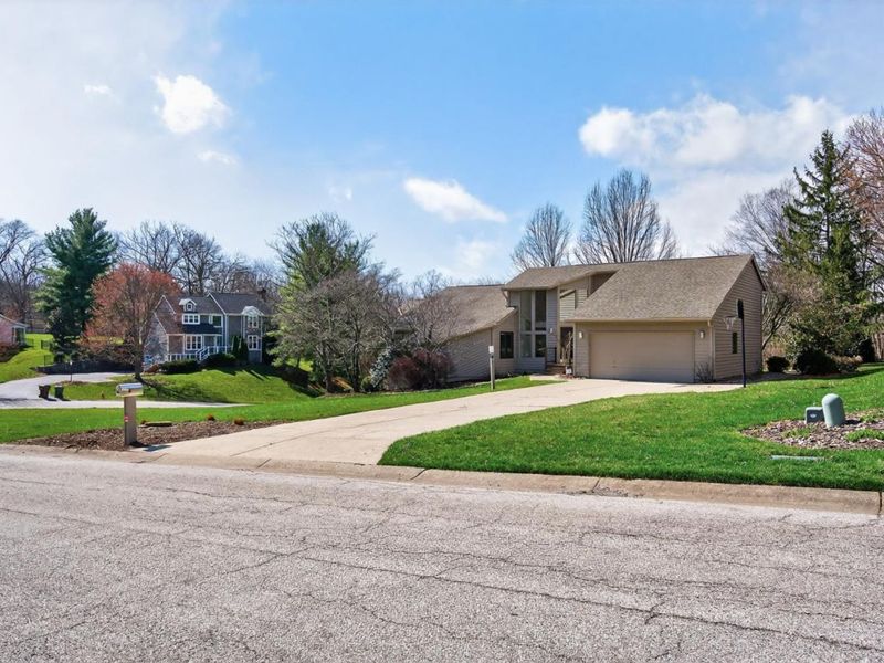 6939 Treeridge Drive, Anderson Twp, OH 45244 Photo 2